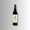 „Flasche Château Julia Merlot von Domaine Costa Lazaridi vor hellem Hintergrund“
