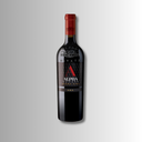 „Flasche Alpha Estate S.M.X. vor hellem Hintergrund“