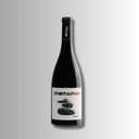 „Flasche Oenops XinomavRAW vor hellem Hintergrund“