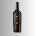„Flasche Santo Wines Kameni Dry Red Wine vor hellem Hintergrund“