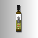 Flasche Terra Creta Olivenöl mit grünem Etikett und Olivenbaum-Grafik auf hellem Hintergrund.